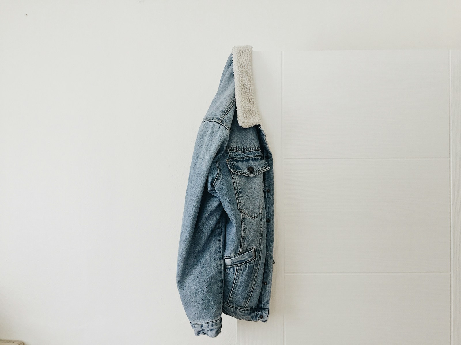 Textured casual jacket with clean utilitarian details